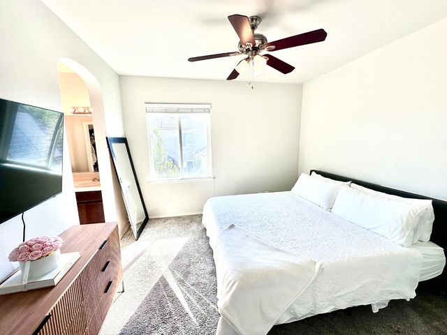 4056 Trenton Avenue, Clovis, CA 93619