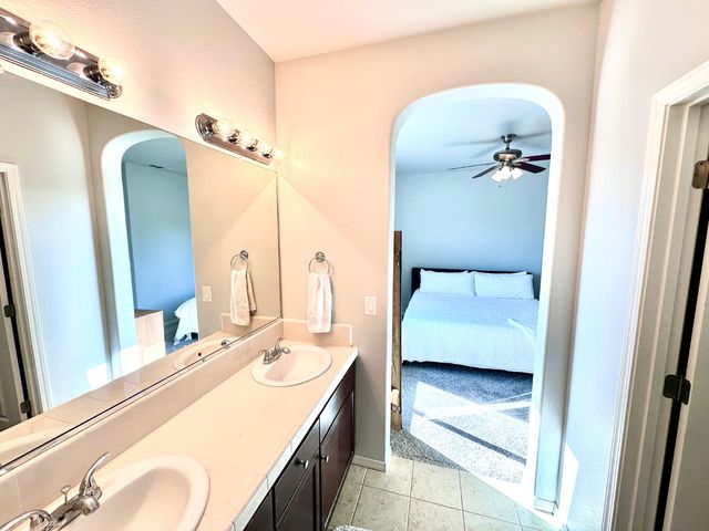 4056 Trenton Avenue, Clovis, CA 93619