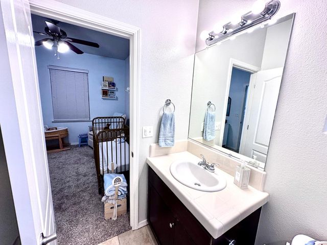 4056 Trenton Avenue, Clovis, CA 93619