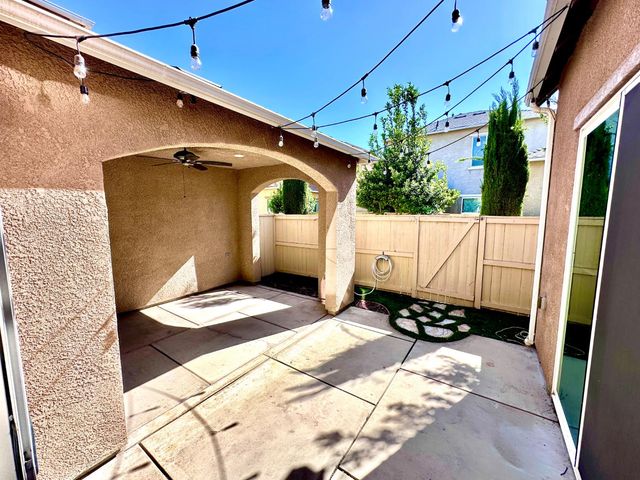 4056 Trenton Avenue, Clovis, CA 93619