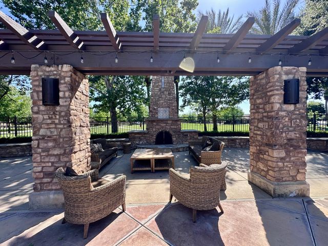 4056 Trenton Avenue, Clovis, CA 93619