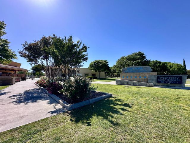4056 Trenton Avenue, Clovis, CA 93619