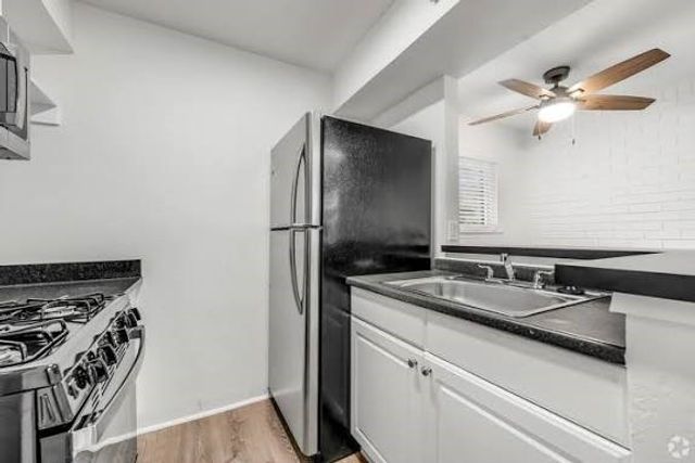 2707 Shelby Avenue, Dallas, TX 75219