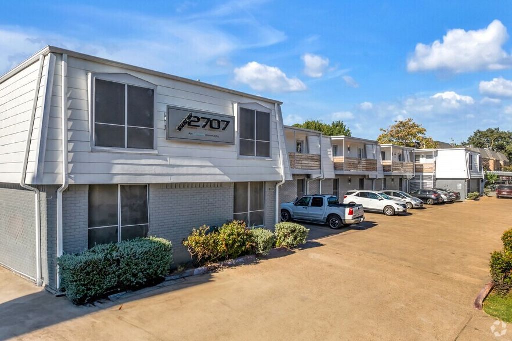 2707 Shelby Avenue, Dallas, TX 75219
