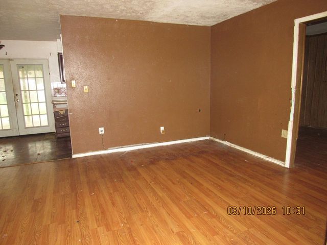 6451 MOONHILL Drive, Dallas, TX 75241