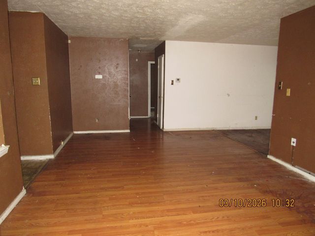 6451 MOONHILL Drive, Dallas, TX 75241