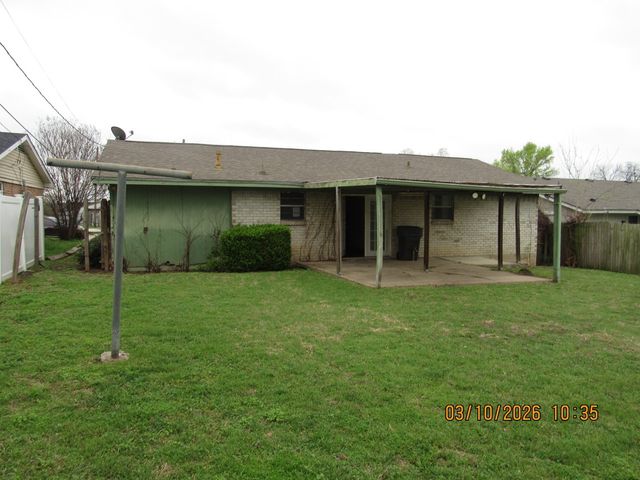 6451 MOONHILL Drive, Dallas, TX 75241