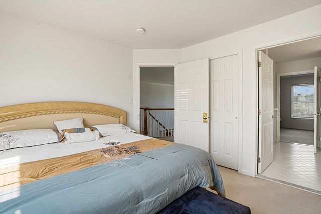 34 Hemingway St, Shrewsbury, MA 01545