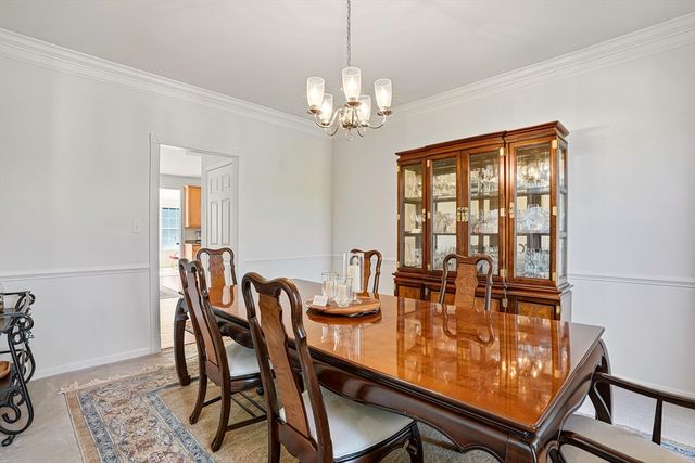 34 Hemingway St, Shrewsbury, MA 01545