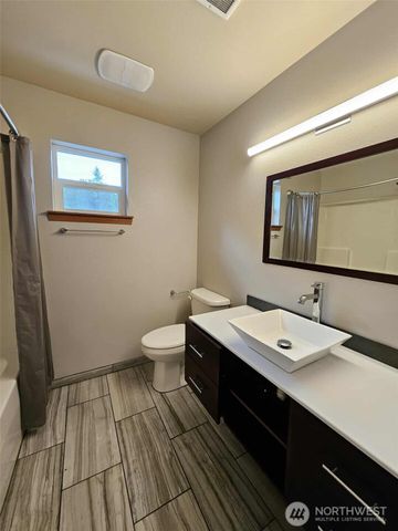 3016 E 19th Street, Bremerton, WA 98310