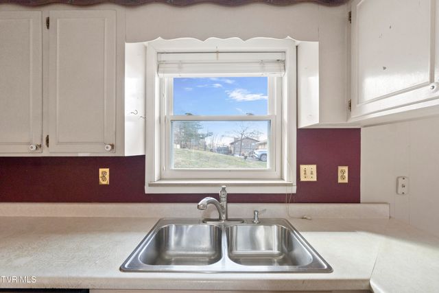 1400 Brentwood Drive, Greeneville, TN 37743