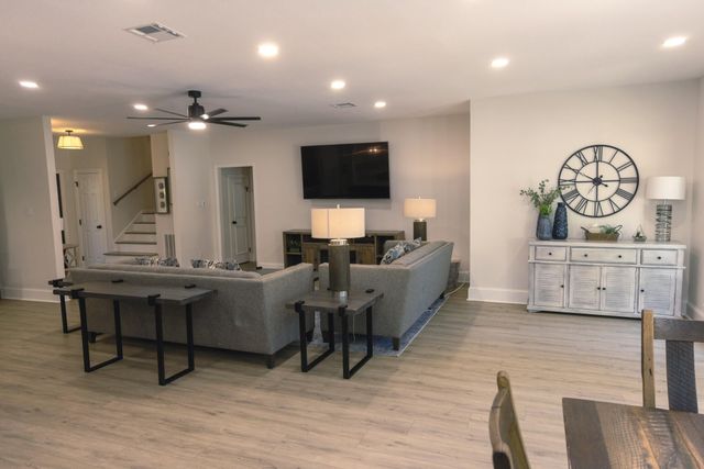 9 Kings Creek Drive, Houston, TX 77339