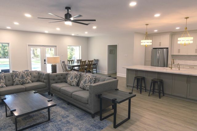 9 Kings Creek Drive, Houston, TX 77339