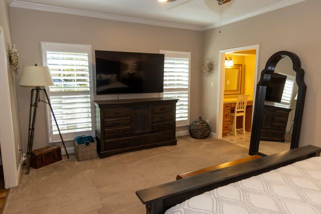 9 Kings Creek Drive, Houston, TX 77339