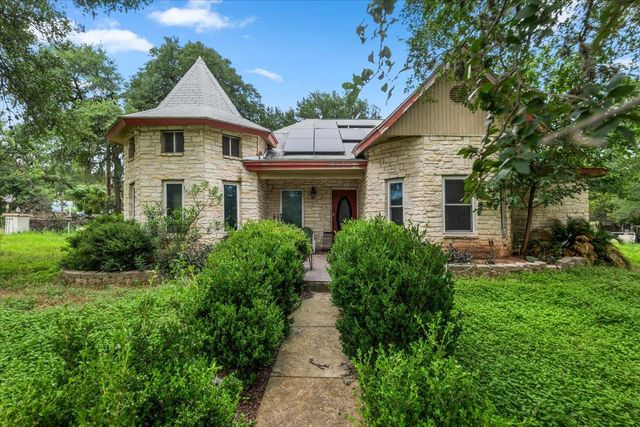 112 Rock Point DR, Del Valle, TX 78617