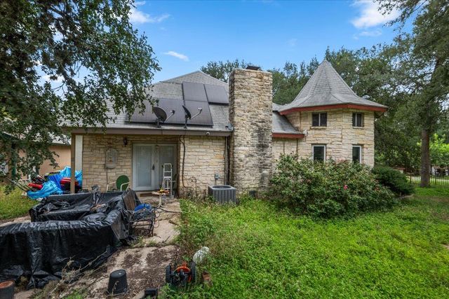 112 Rock Point DR, Del Valle, TX 78617