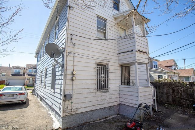 845 Royal Road, Cleveland, OH 44110