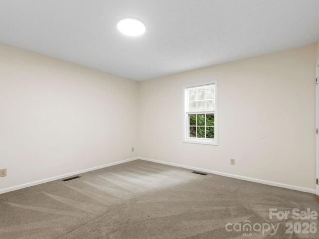 44 Leisure Mountain Road, Asheville, NC 28804