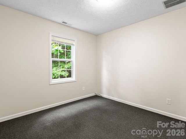 44 Leisure Mountain Road, Asheville, NC 28804