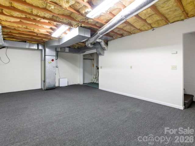 44 Leisure Mountain Road, Asheville, NC 28804