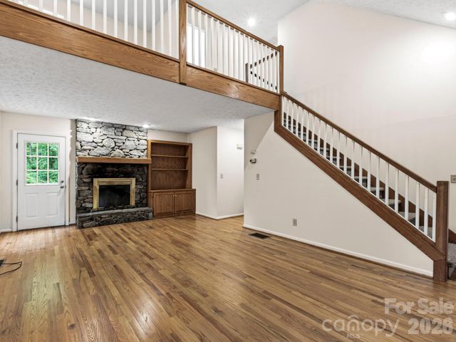 44 Leisure Mountain Road, Asheville, NC 28804