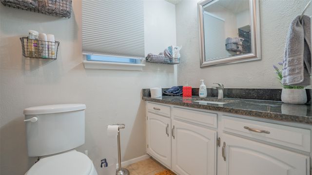 7513 Ravenswood Road, Granbury, TX 76049