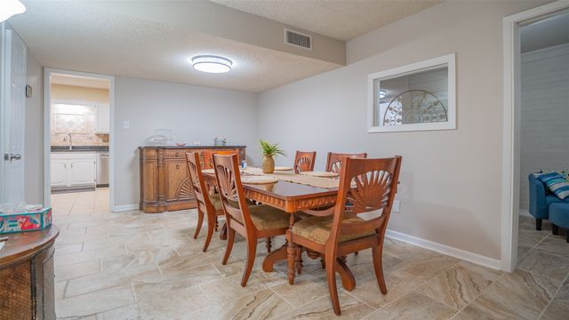 7513 Ravenswood Road, Granbury, TX 76049
