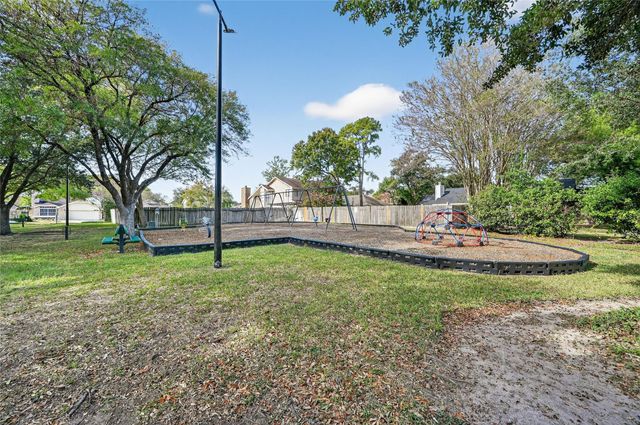 1631 Bradney Drive, Houston, TX 77077