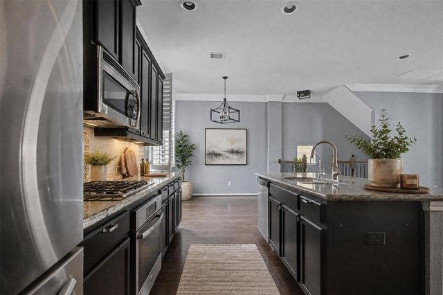 6363 Fairdale Lane H, Houston, TX 77057