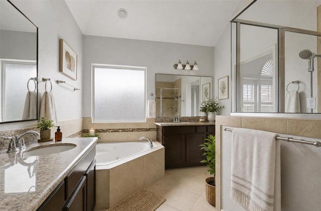 6363 Fairdale Lane H, Houston, TX 77057