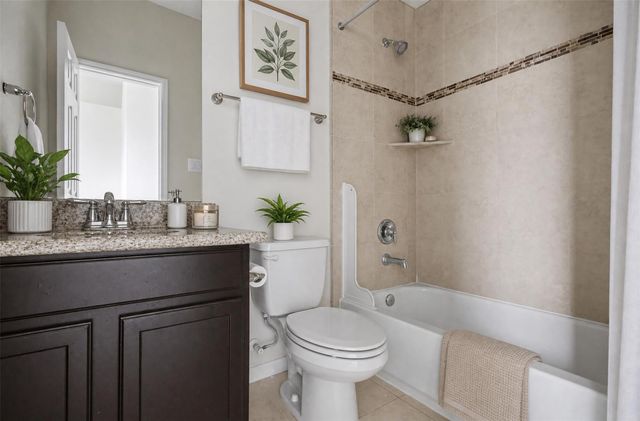 6363 Fairdale Lane H, Houston, TX 77057