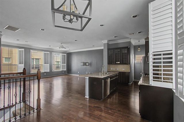 6363 Fairdale Lane H, Houston, TX 77057