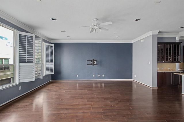 6363 Fairdale Lane H, Houston, TX 77057