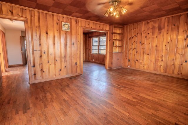 5026 Tinin Rd, Clifton, TN 38425