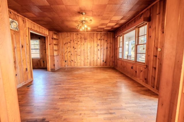 5026 Tinin Rd, Clifton, TN 38425