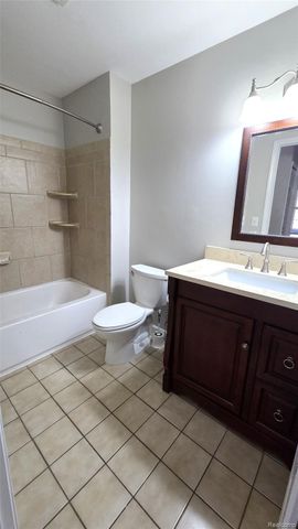 33647 Bayview Drive, New Baltimore, MI 48047