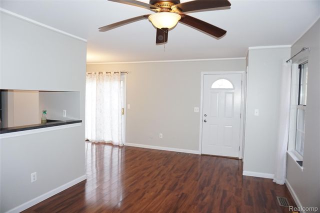 33647 Bayview Drive, New Baltimore, MI 48047
