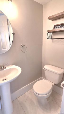 33647 Bayview Drive, New Baltimore, MI 48047