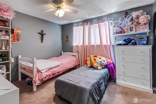 917 A-D 75th Street E, Tacoma, WA 98404