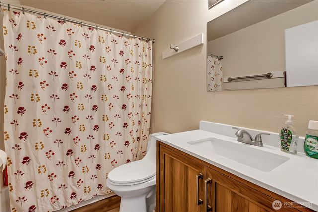 917 A-D 75th Street E, Tacoma, WA 98404
