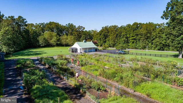 11606 STONEWALL JACKSON DR, Spotsylvania, VA 22551