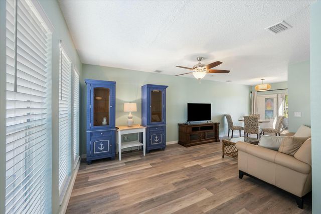 1494 Easthampton Circle, Wellington, FL 33414
