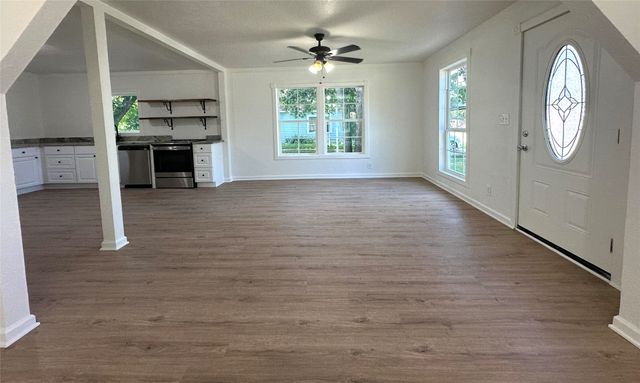 1007 N Lane Street, Comanche, TX 76442