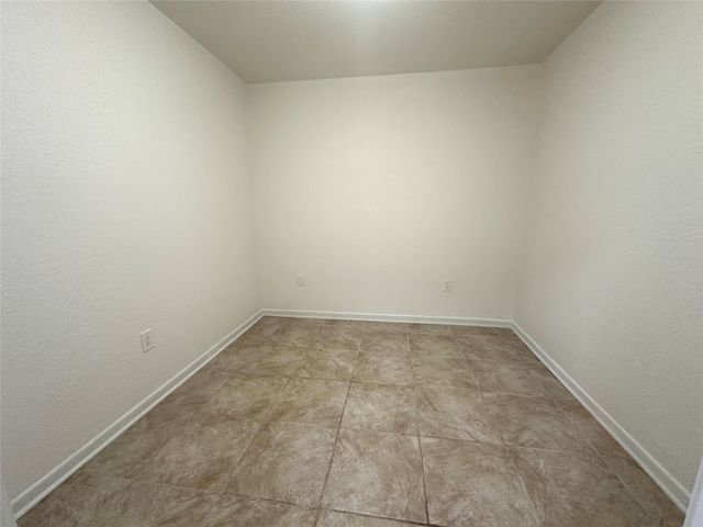 1007 N Lane Street, Comanche, TX 76442