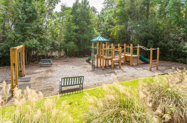 340 De La Gaye Point, Beaufort, SC 29902