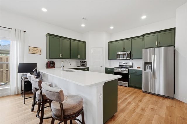 911 Pink Lady Place, Bentonville, AR 72712