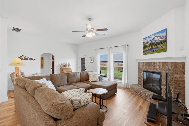 911 Pink Lady Place, Bentonville, AR 72712