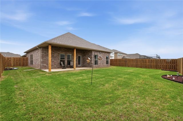 911 Pink Lady Place, Bentonville, AR 72712