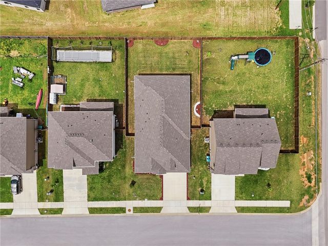 911 Pink Lady Place, Bentonville, AR 72712