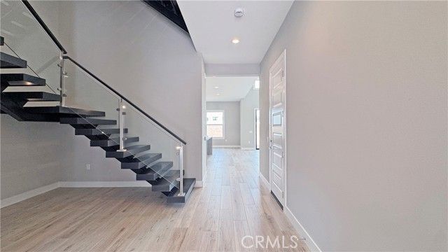 217 Stage, Irvine, CA 92618